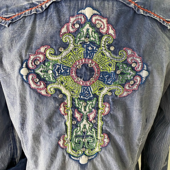 Roar ~ destined to Roar western cowgirl equestrian button down size L EC ~ - Picture 3 of 14